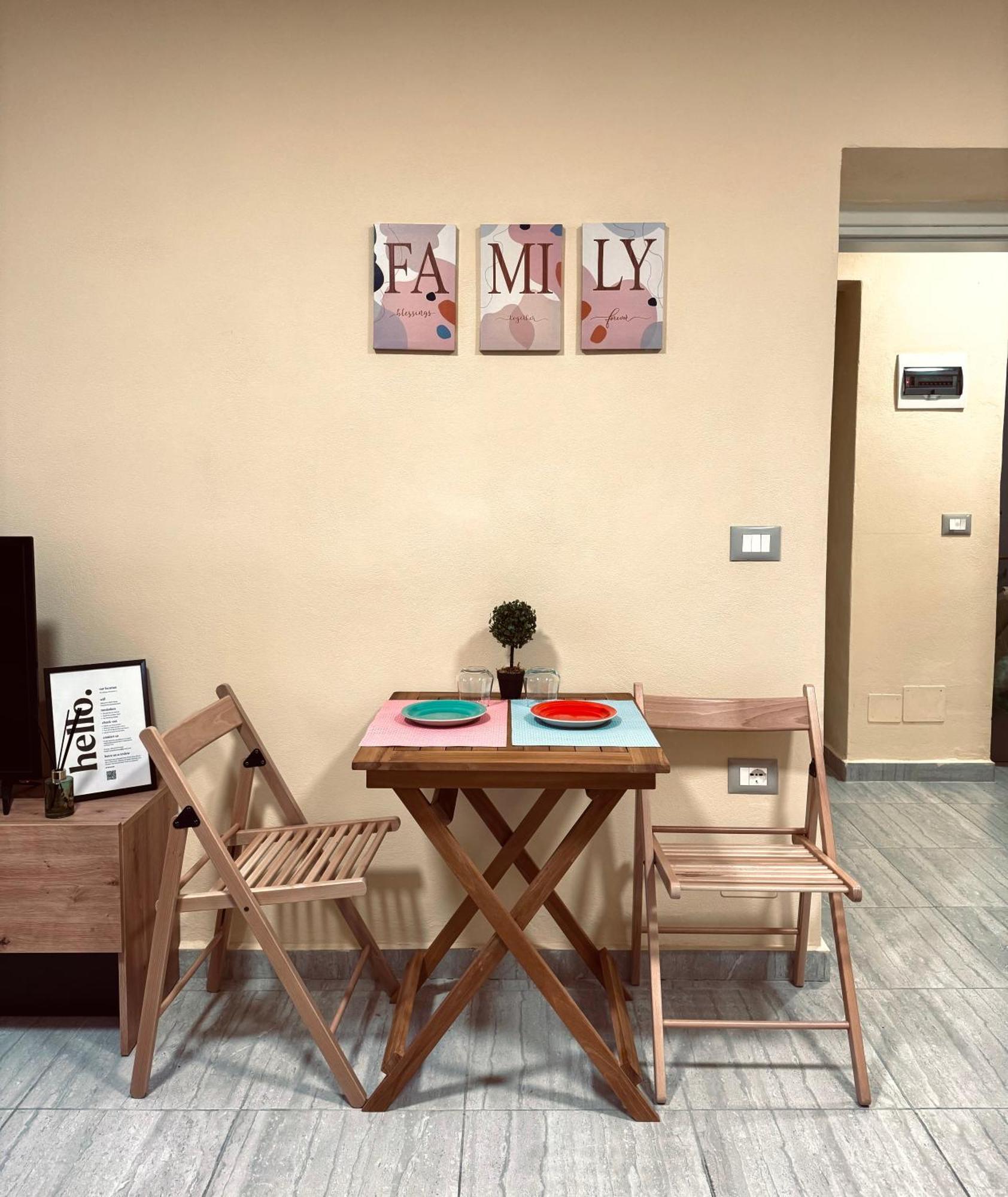 Urban Apartment In Blloku Tirana Buitenkant foto